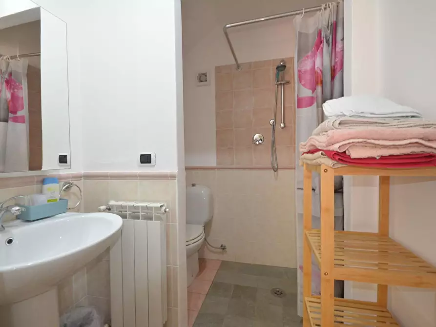 Immagine 25 di Rustico / casale in vendita  a Capannori