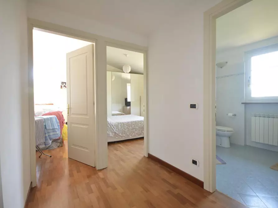 Immagine 15 di Rustico / casale in vendita  a Capannori