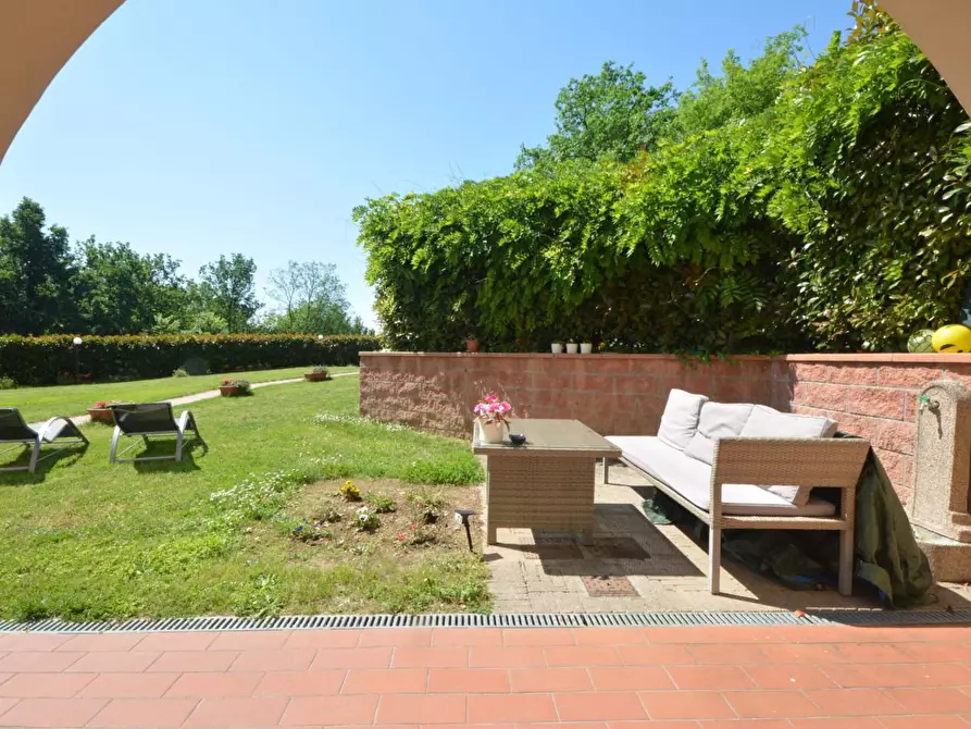 Immagine 26 di Rustico / casale in vendita  a Capannori