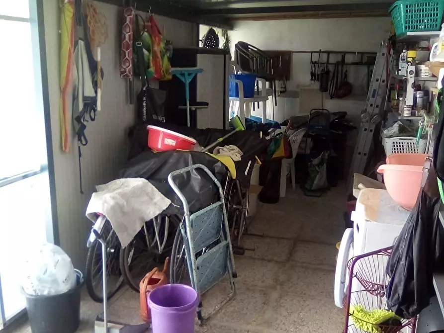 Immagine 21 di Appartamento in vendita  a Carrara