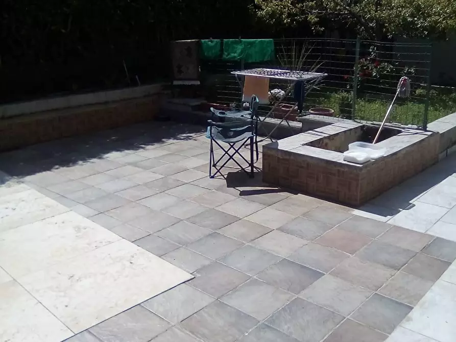 Immagine 11 di Appartamento in vendita  a Carrara