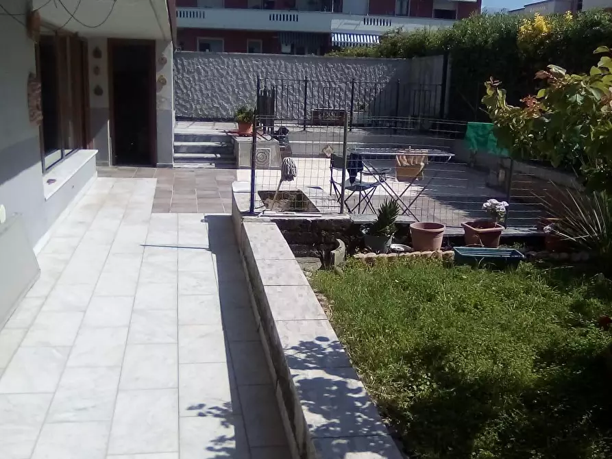 Immagine 20 di Appartamento in vendita  a Carrara