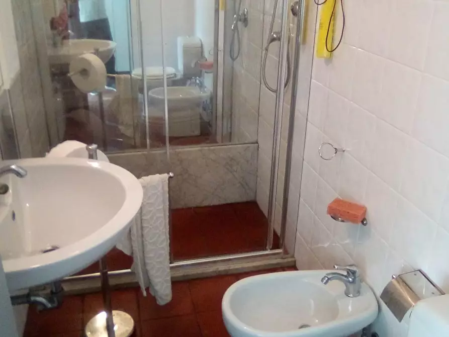 Immagine 15 di Appartamento in vendita  a Carrara