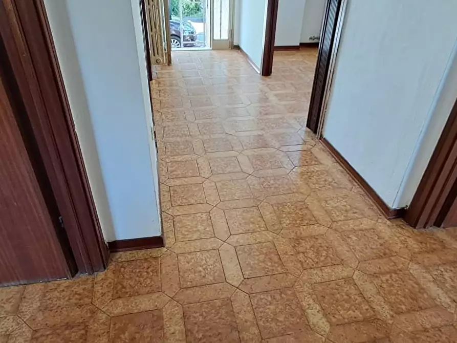 Immagine 12 di Appartamento in vendita  a Cecina