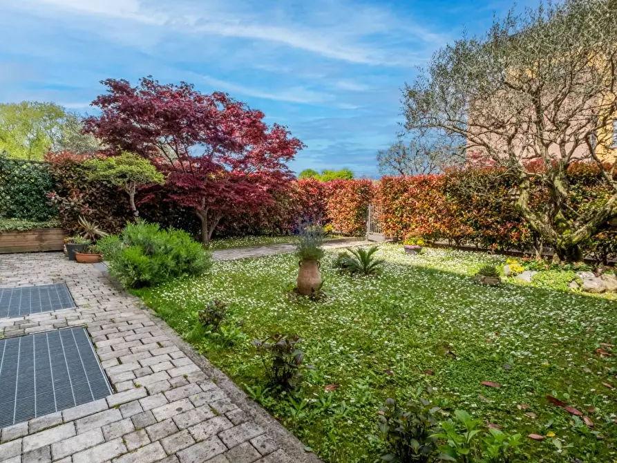 Immagine 4 di Appartamento in vendita  a Bergamo