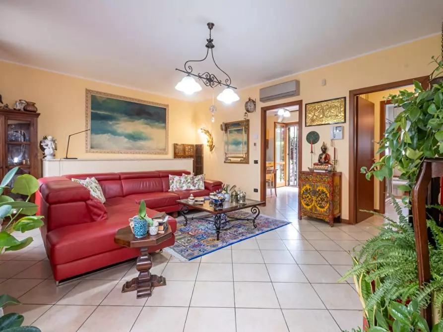 Immagine 8 di Appartamento in vendita  a Bergamo