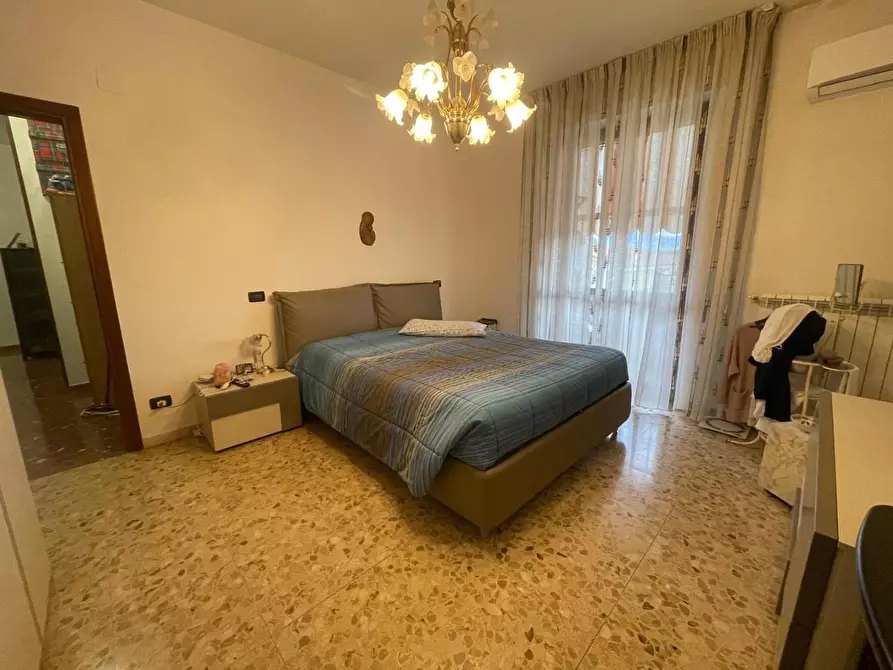 Immagine 1 di Appartamento in vendita  a Carrara