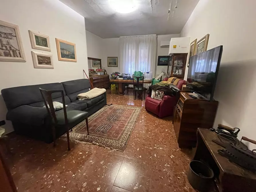 Immagine 6 di Appartamento in vendita  a Carrara