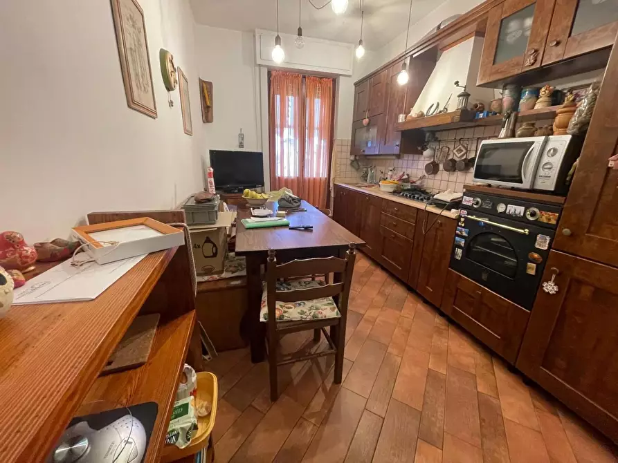 Immagine 12 di Appartamento in vendita  a Carrara