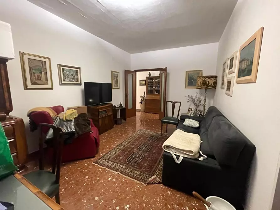 Immagine 5 di Appartamento in vendita  a Carrara