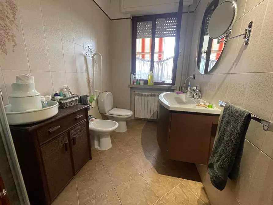 Immagine 9 di Appartamento in vendita  a Carrara