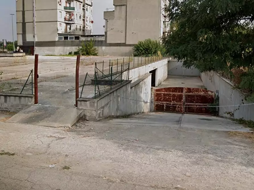 Immagine 1 di Garage in vendita  a Garbagnate Milanese