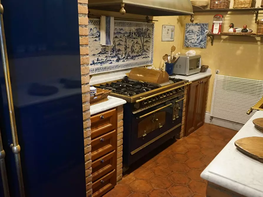 Immagine 9 di Casa semindipendente in vendita  a Carrara