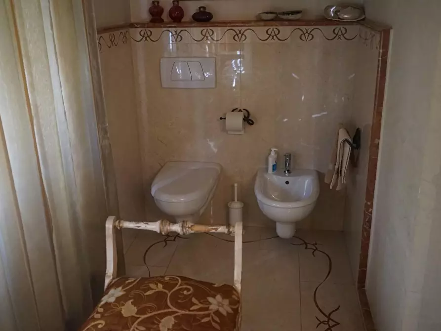 Immagine 53 di Casa semindipendente in vendita  a Carrara