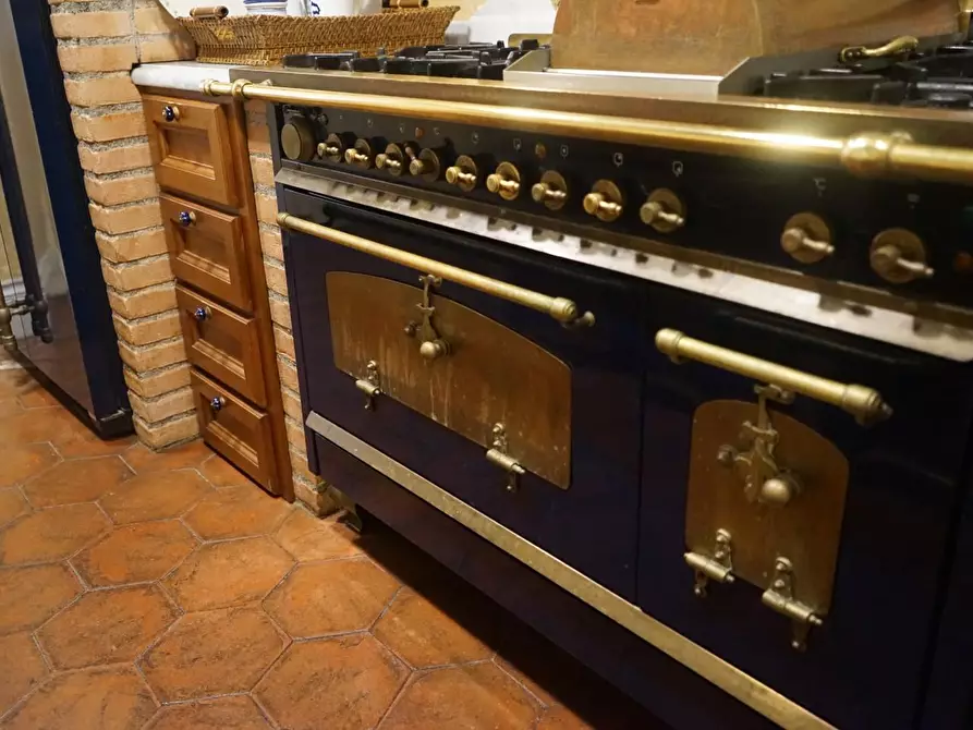 Immagine 12 di Casa semindipendente in vendita  a Carrara