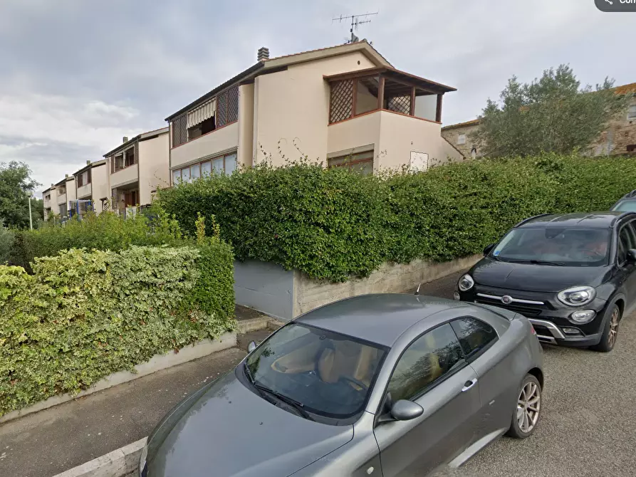 Immagine 1 di Villetta a schiera in vendita  a Scansano