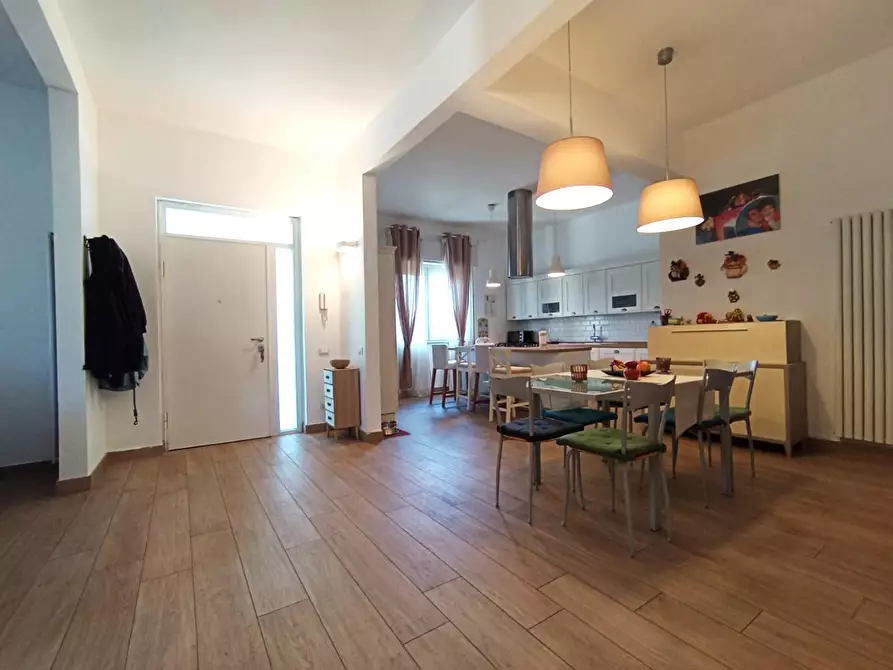 Immagine 19 di Casa bifamiliare in vendita  a Cascina