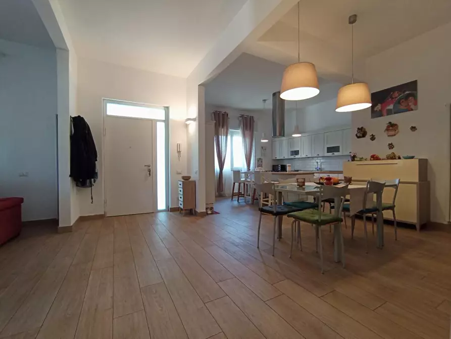 Immagine 17 di Casa bifamiliare in vendita  a Cascina