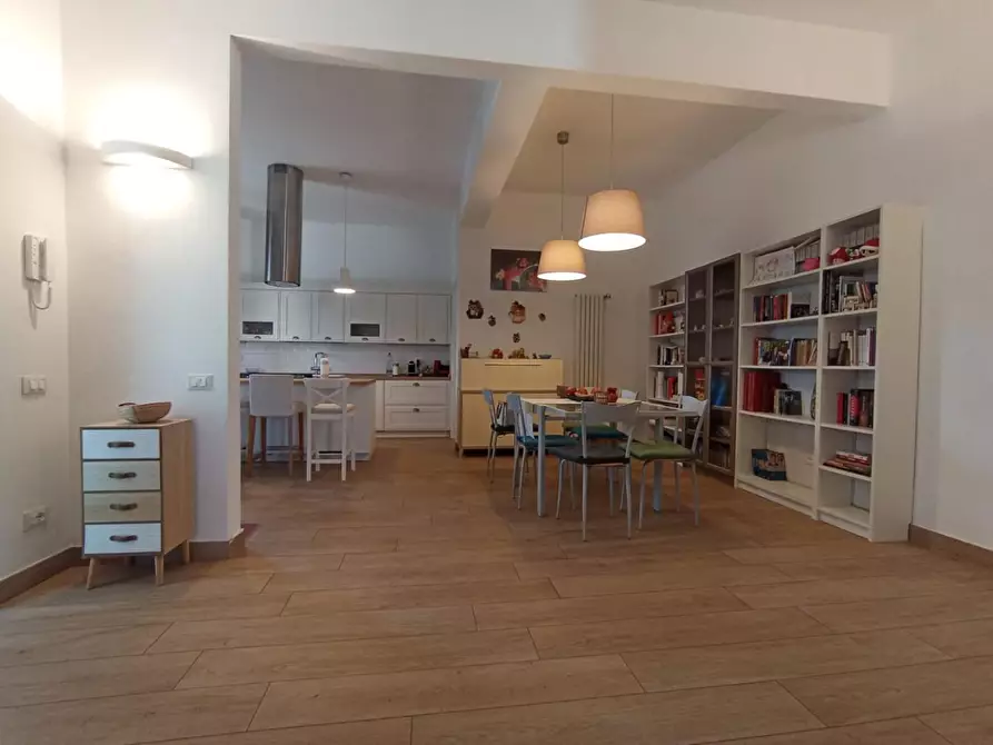 Immagine 15 di Casa bifamiliare in vendita  a Cascina