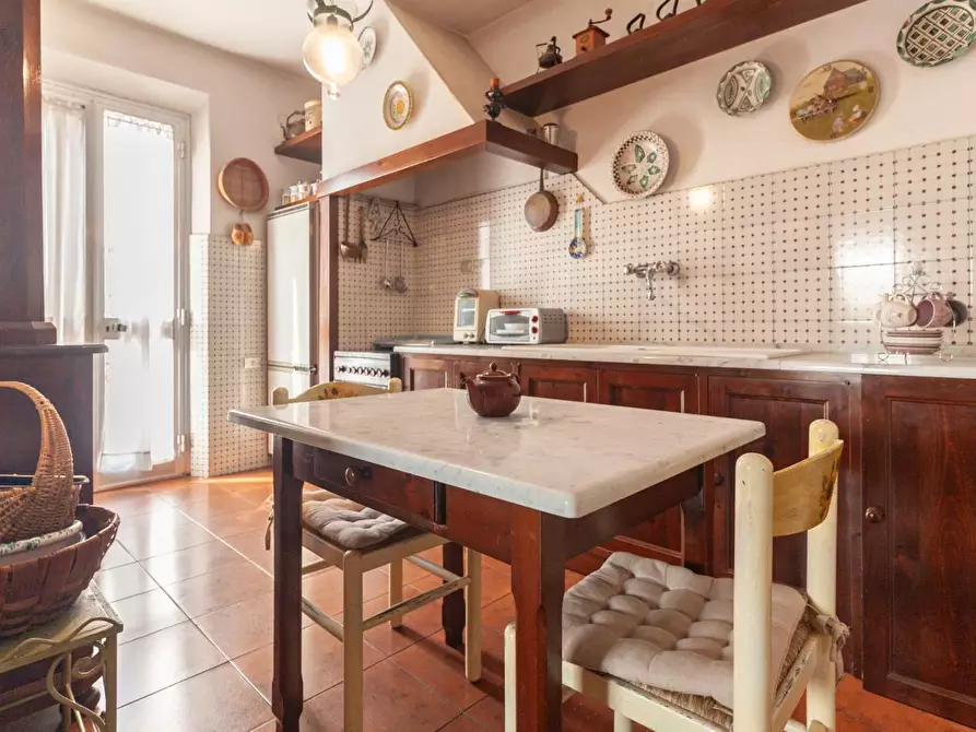 Immagine 8 di Villa in vendita  a Pisa