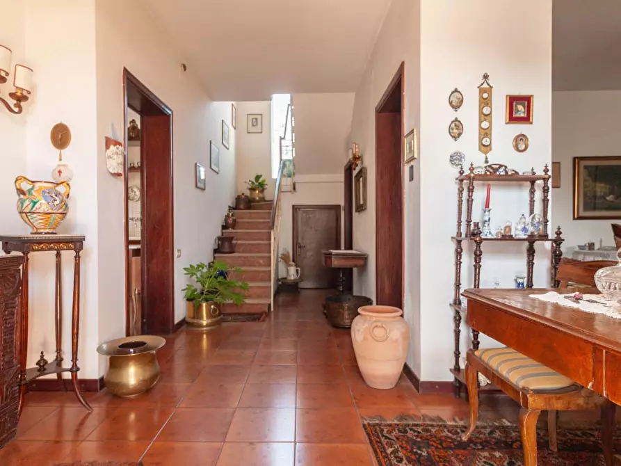 Immagine 4 di Villa in vendita  a Pisa