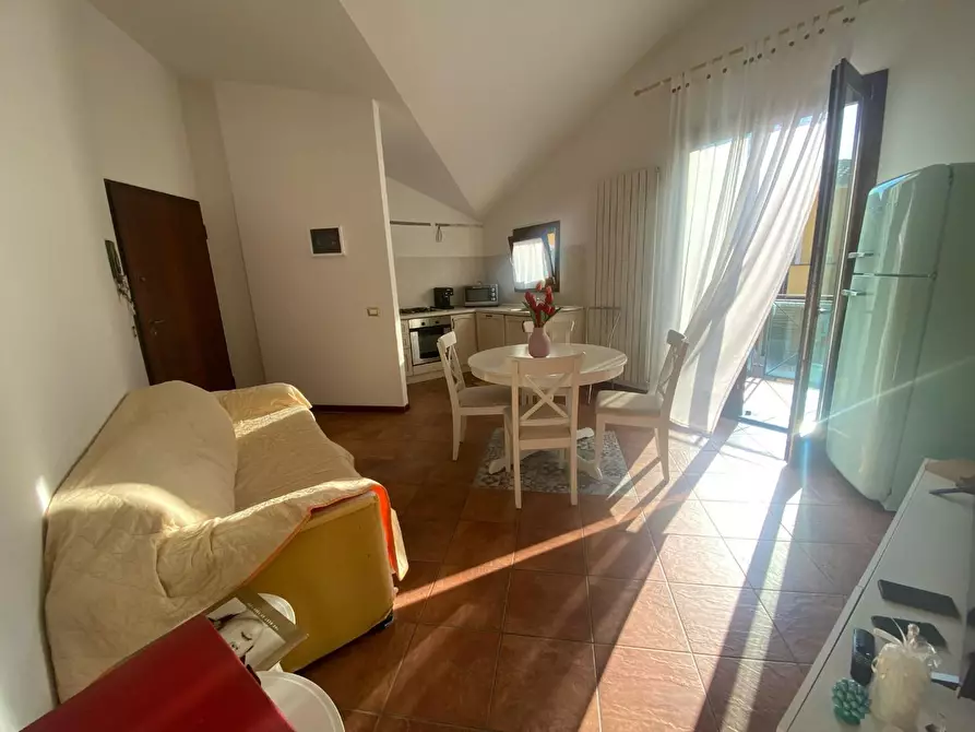 Immagine 9 di Appartamento in affitto  a Lucca