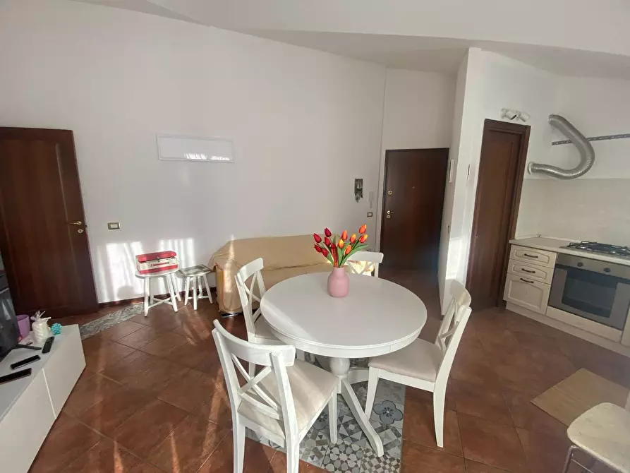 Immagine 4 di Appartamento in affitto  a Lucca