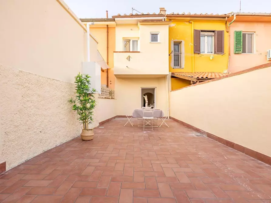 Immagine 17 di Terratetto in vendita  a Pisa