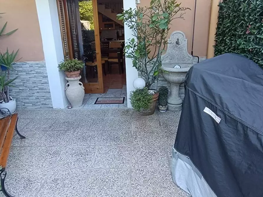 Immagine 3 di Casa semindipendente in vendita  a Castelnuovo Magra
