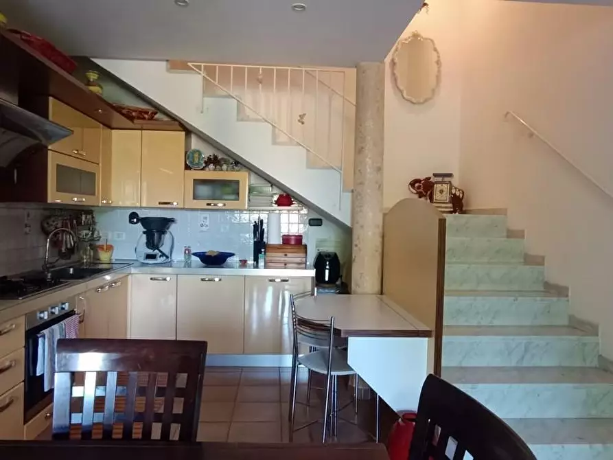 Immagine 10 di Casa semindipendente in vendita  a Castelnuovo Magra