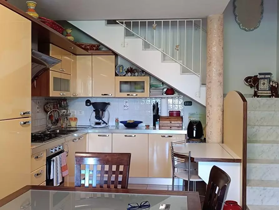 Immagine 5 di Casa semindipendente in vendita  a Castelnuovo Magra