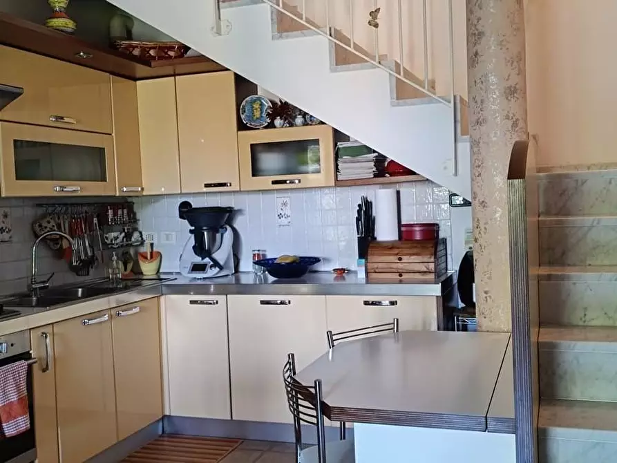 Immagine 8 di Casa semindipendente in vendita  a Castelnuovo Magra