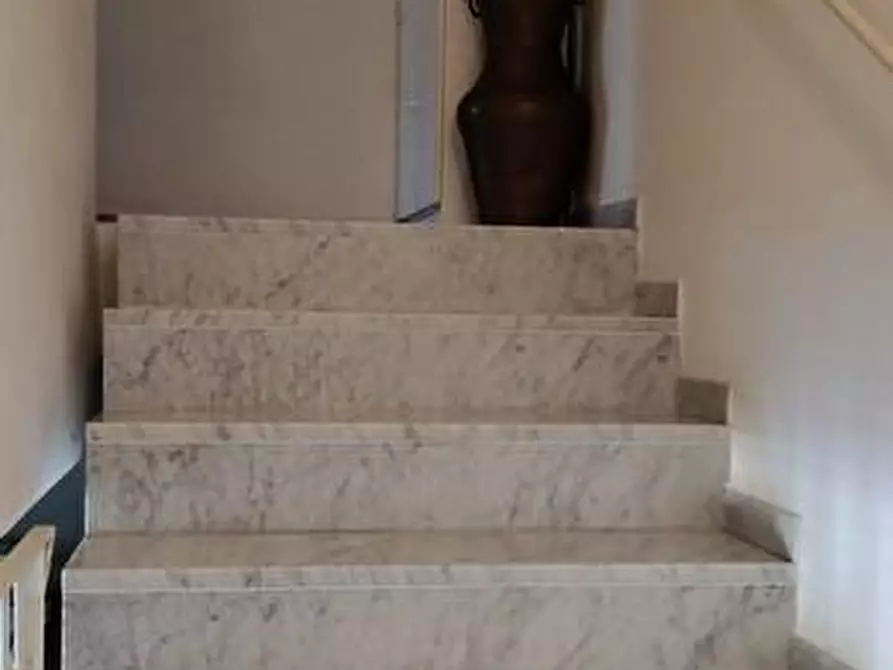 Immagine 12 di Casa semindipendente in vendita  a Castelnuovo Magra