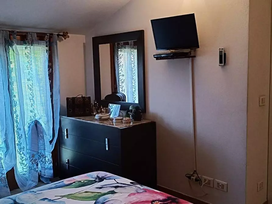 Immagine 15 di Casa semindipendente in vendita  a Castelnuovo Magra