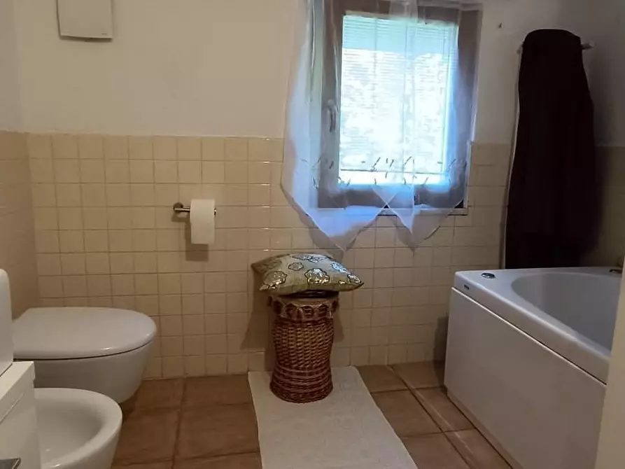 Immagine 17 di Casa semindipendente in vendita  a Castelnuovo Magra