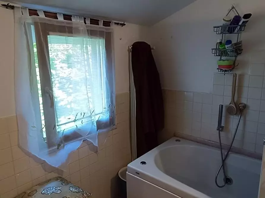 Immagine 19 di Casa semindipendente in vendita  a Castelnuovo Magra