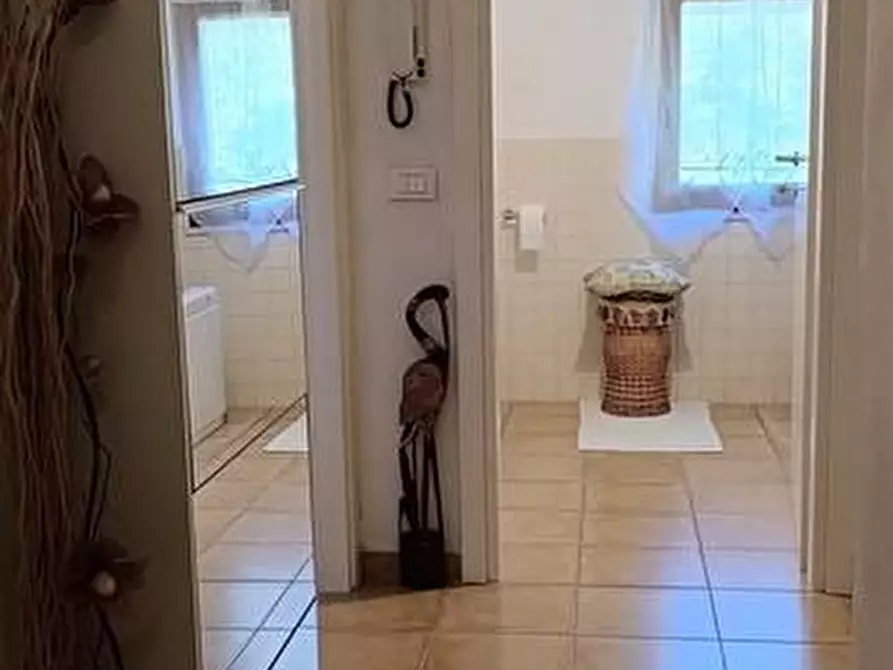 Immagine 13 di Casa semindipendente in vendita  a Castelnuovo Magra