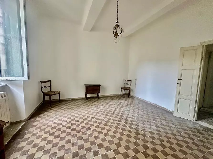 Immagine 16 di Appartamento in vendita  a Carrara