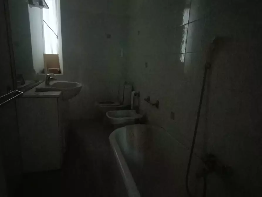 Immagine 11 di Appartamento in vendita  a Carrara