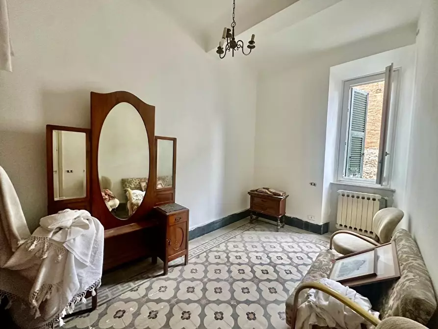 Immagine 5 di Appartamento in vendita  a Carrara