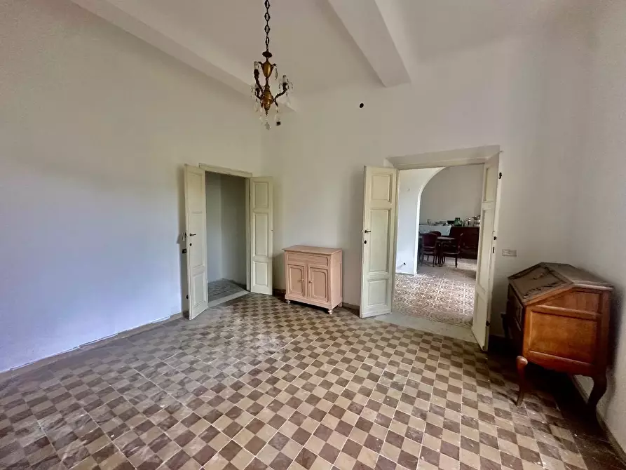 Immagine 18 di Appartamento in vendita  a Carrara