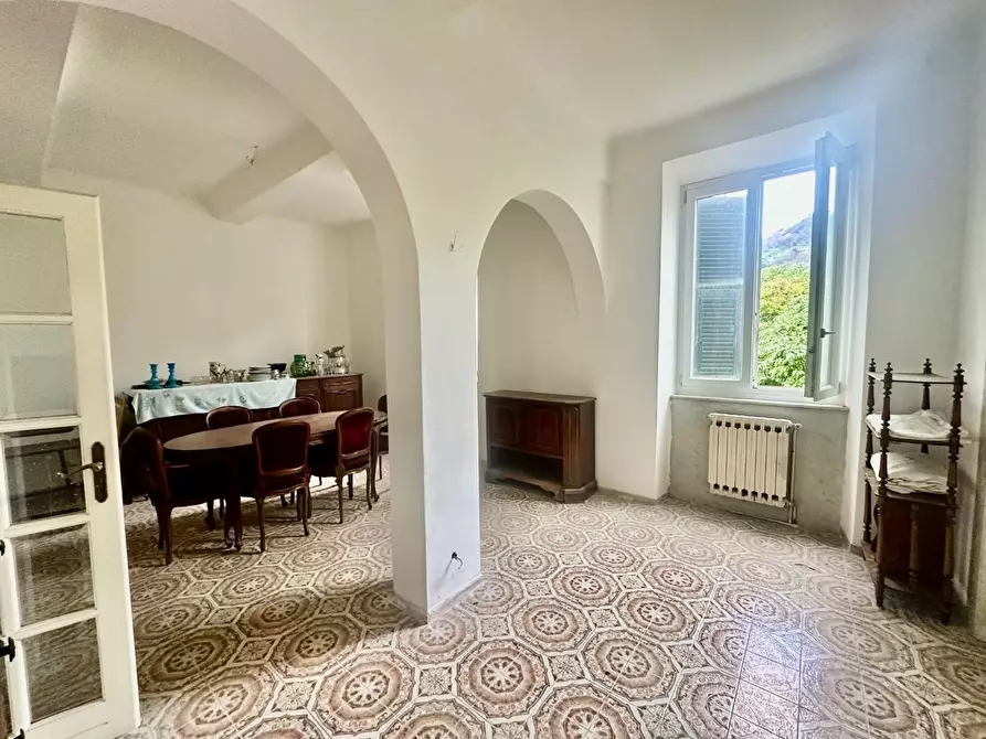 Immagine 10 di Appartamento in vendita  a Carrara