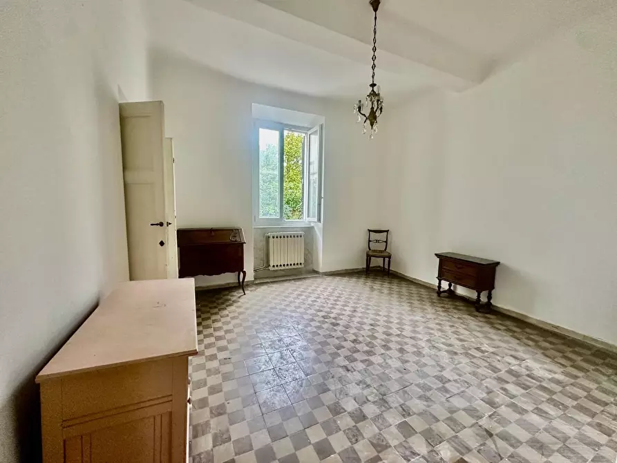 Immagine 14 di Appartamento in vendita  a Carrara