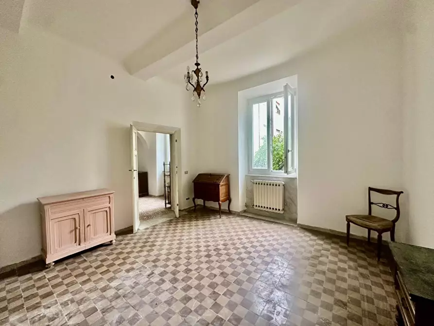 Immagine 15 di Appartamento in vendita  a Carrara