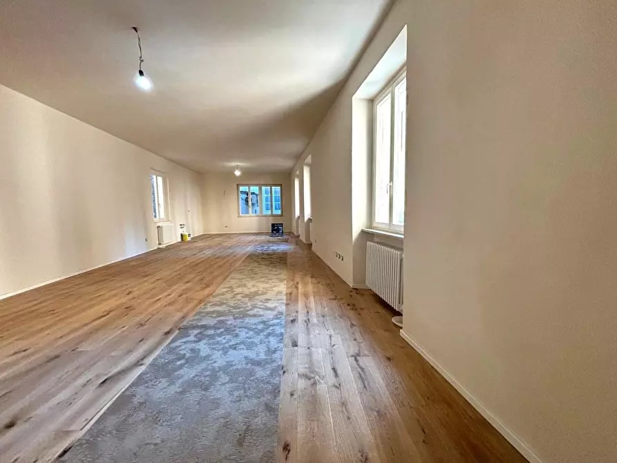 Immagine 4 di Appartamento in vendita  a Lucca