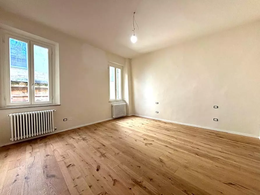 Immagine 7 di Appartamento in vendita  a Lucca