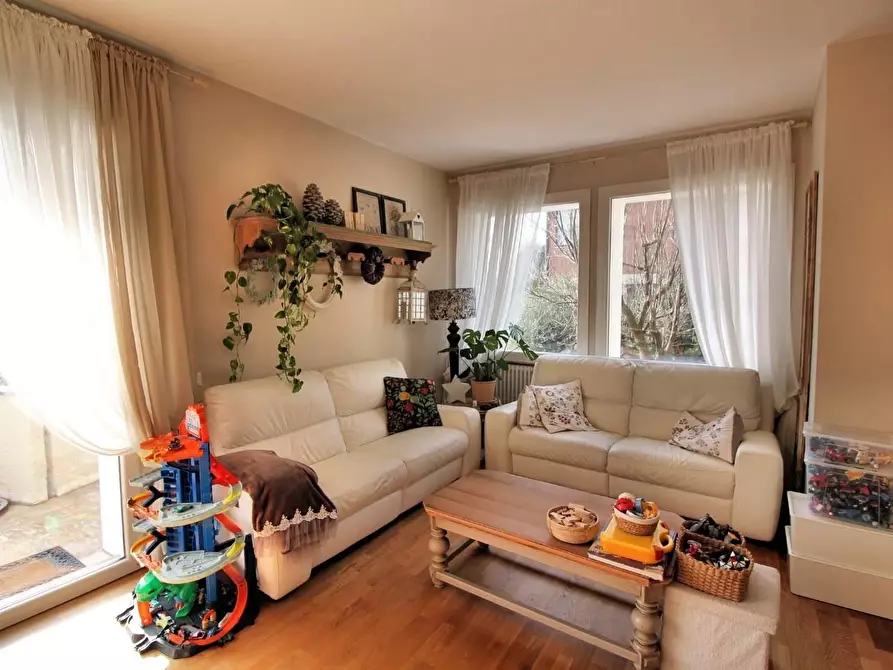 Immagine 20 di Villa in vendita  a Pontedera