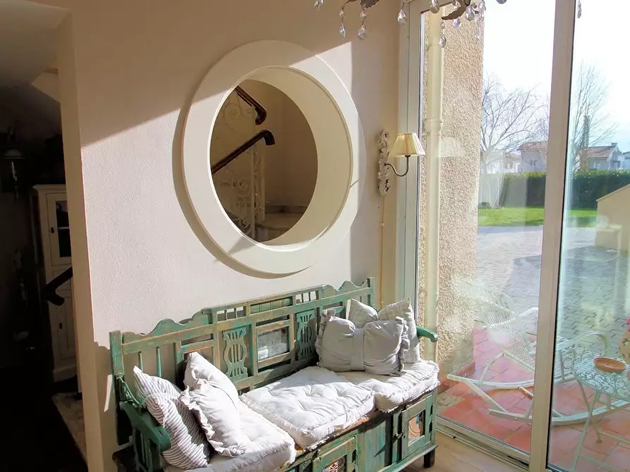 Immagine 6 di Villa in vendita  a Pontedera