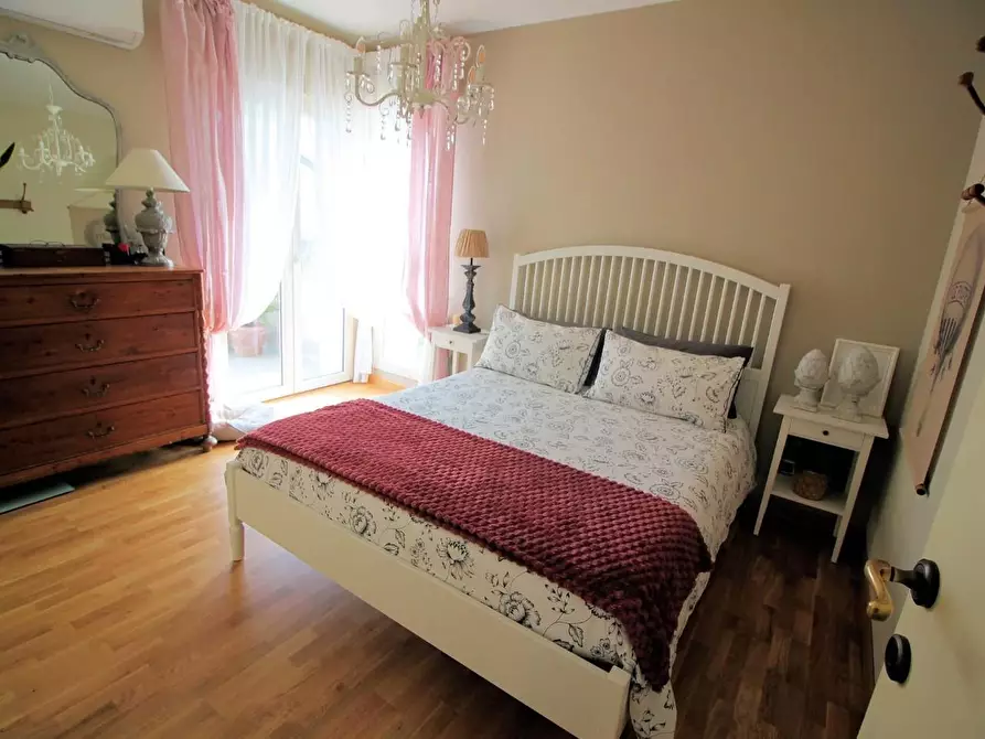 Immagine 27 di Villa in vendita  a Pontedera