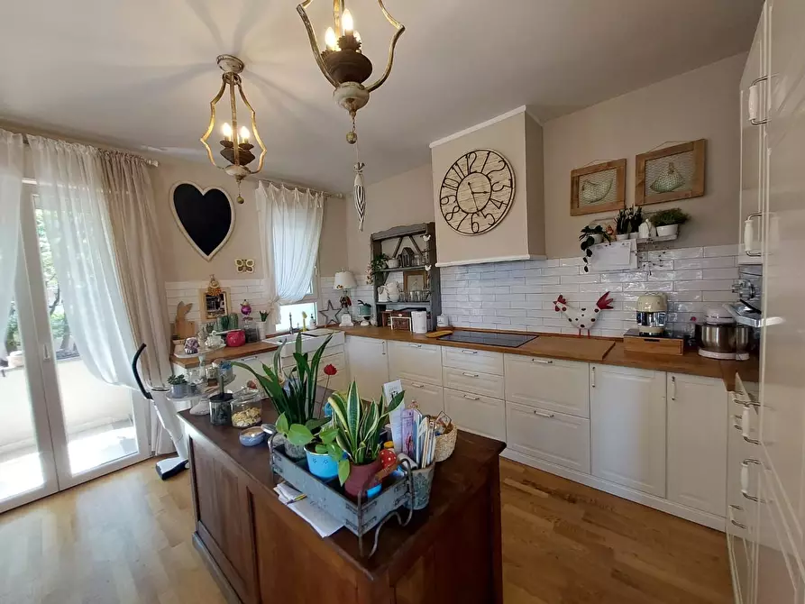 Immagine 16 di Villa in vendita  a Pontedera